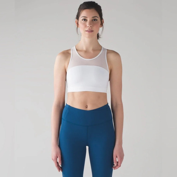 Lululemon Move Bra~ White ~ size 6 - Picture 1 of 9